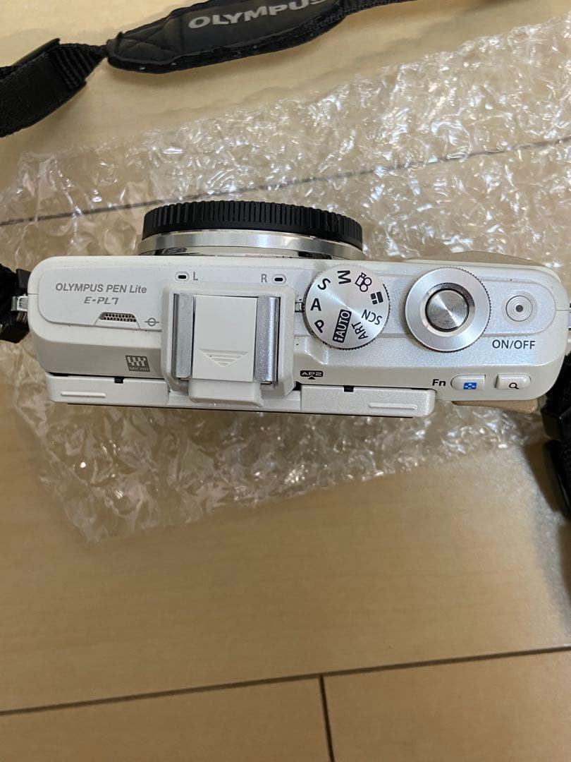 OLYMPUS PEN Lite E-PL7 ホワイト