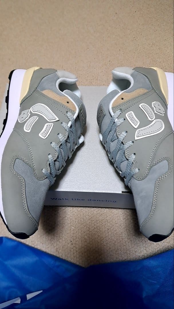 お*き様 SANGACIOにゅ　スニーカー　記念モデルグレー [２８cm]