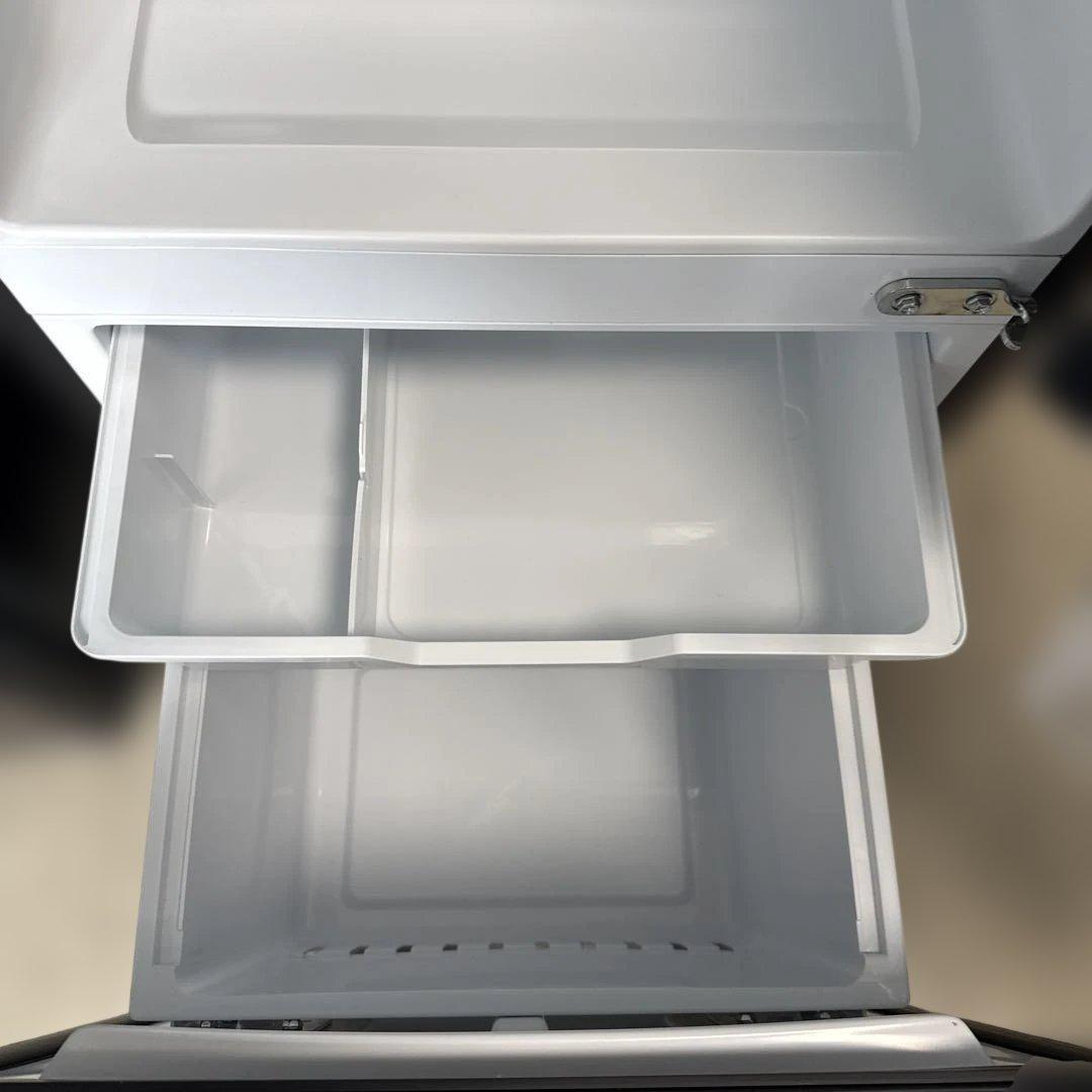 名古屋近郊限定　2024年　ハイセンス 冷蔵庫　135L 黒