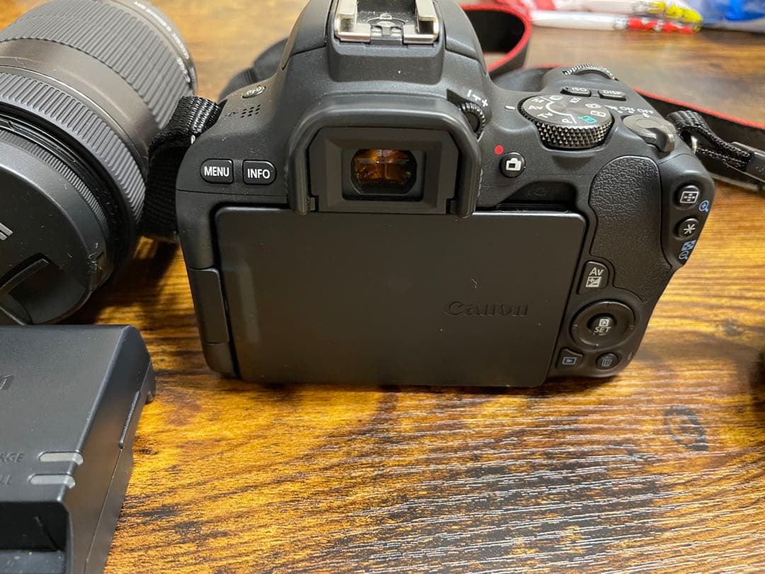 Canon EOS kiss x9 ダブルズームキット