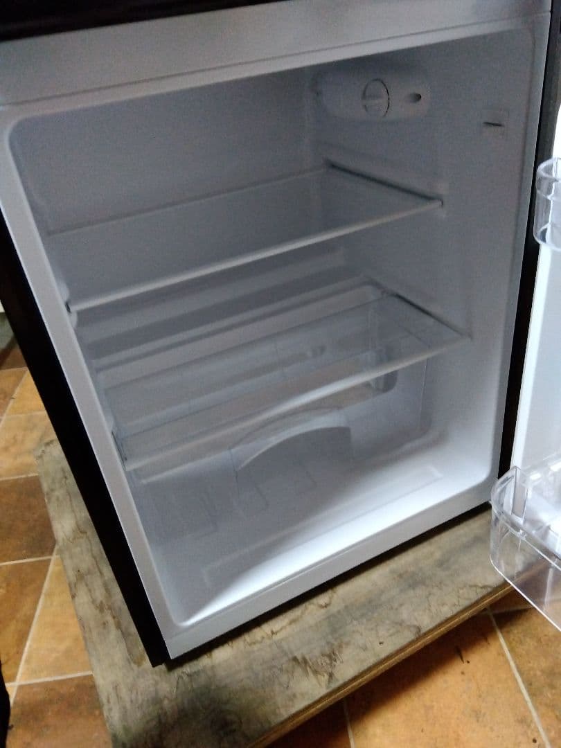 美品 ヤマダ 2ドア冷蔵庫 REFAGE YRZ-C09MK 2025年製