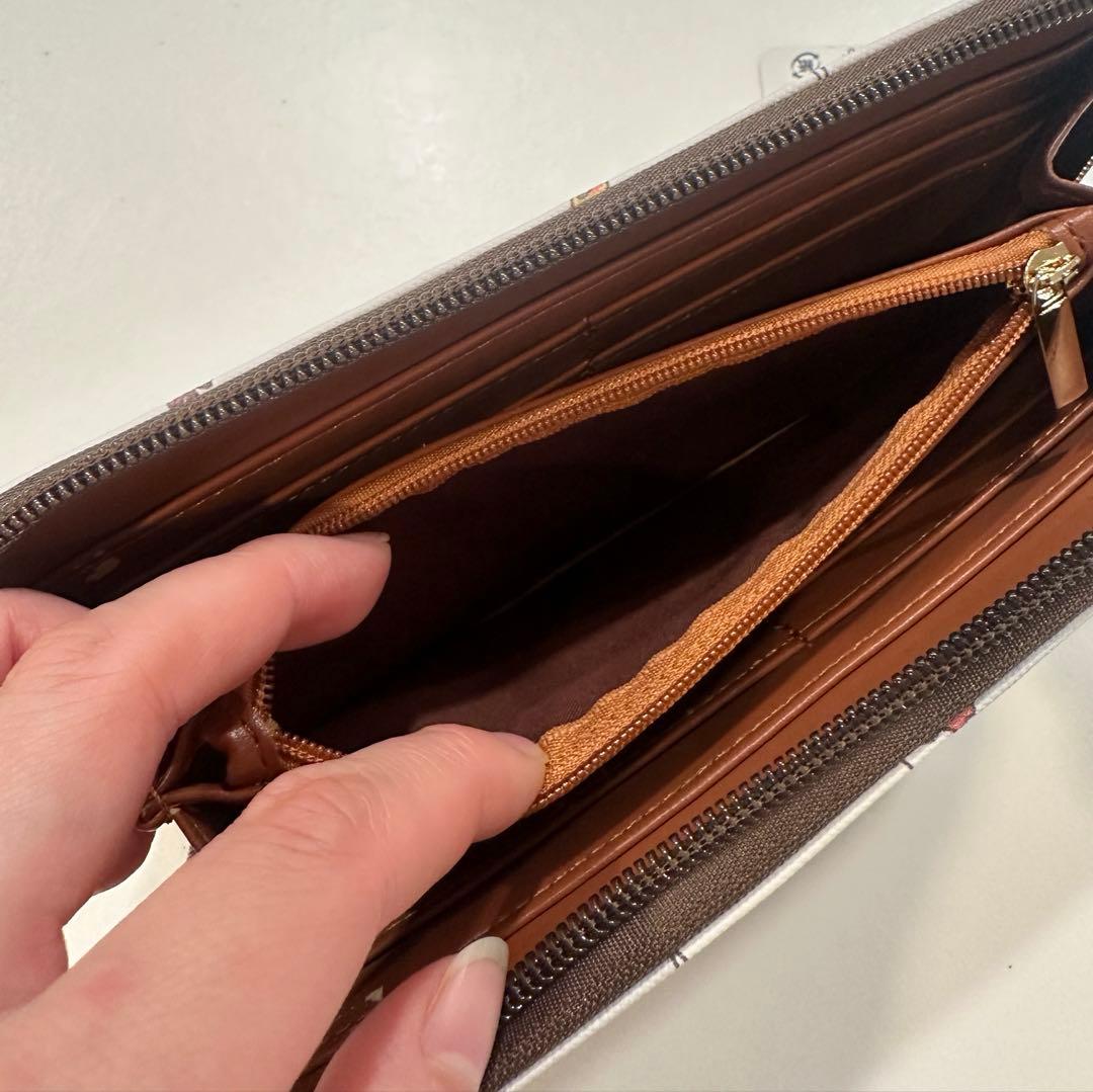 イッツデモ　ポケモン　クリスマスモーフ長財布