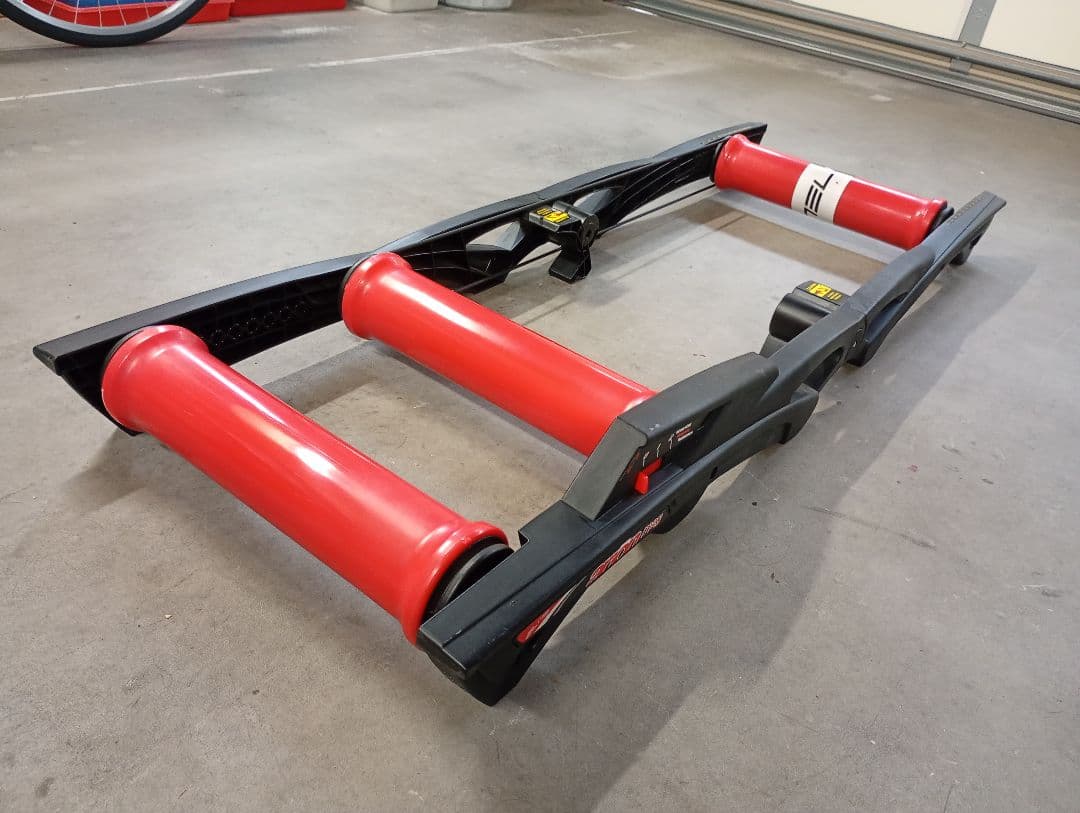 ELITE arion mag 負荷調整機構付き3本ローラー台