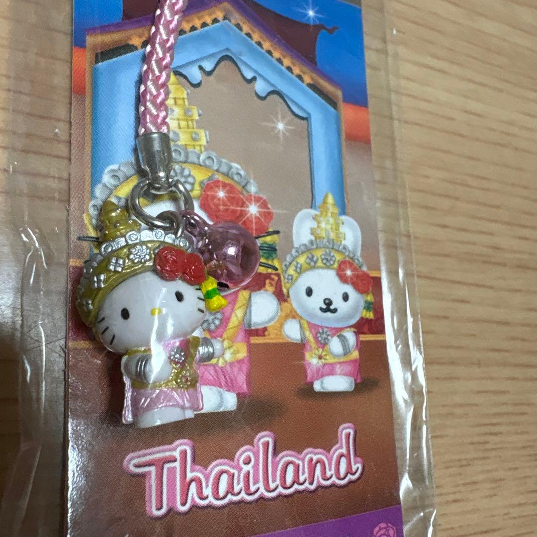 ⭐️希少⭐️タイ限定　ご当地ハローキティ　ストラップ