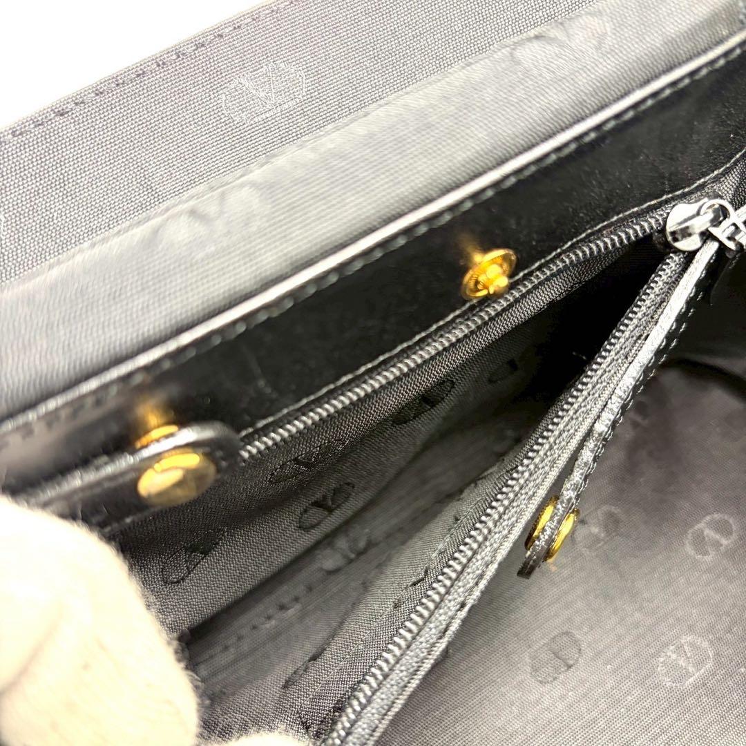 ヴァレンティノガラヴァーニ バニティ ハンドバッグ レザー ブラック チャーム