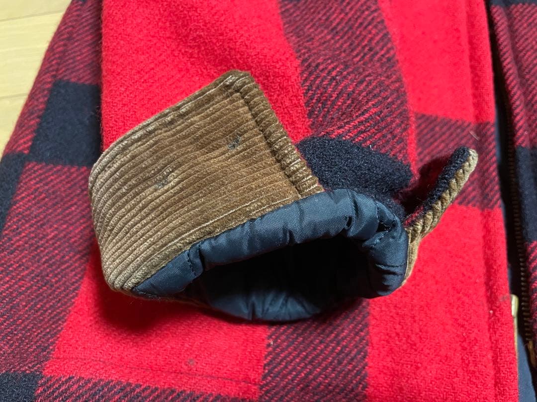 Woolrich レッド・ブジャケット