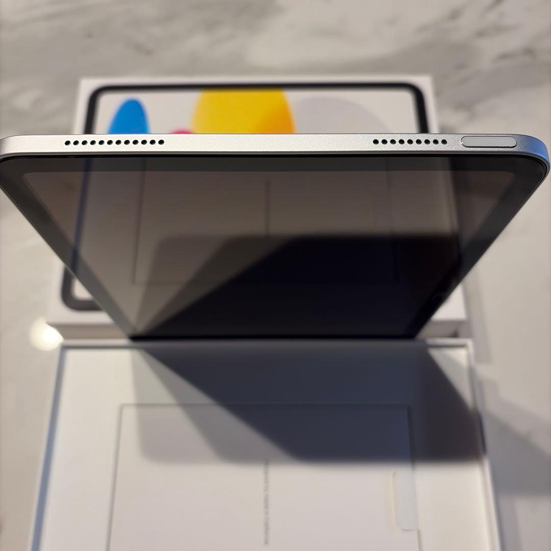iPad第10世代 64GB シルバー WiFi