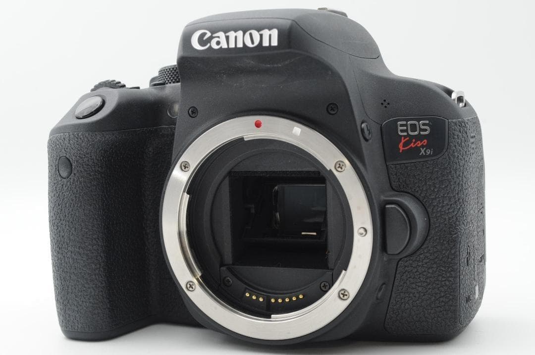 ▲ほぼ新品▲新春初売りSALE▲ Canon EOS Kiss x9i ダブル