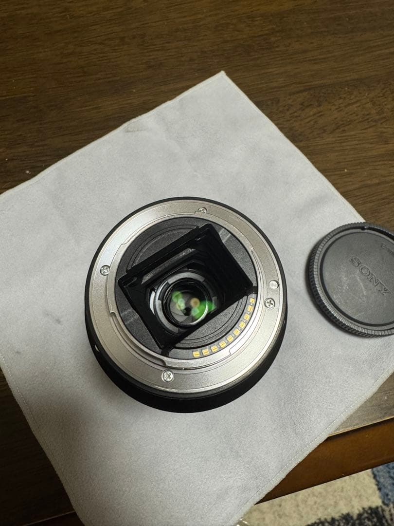 Sony FE 28-70mm f/3.5-5.6 レンズ