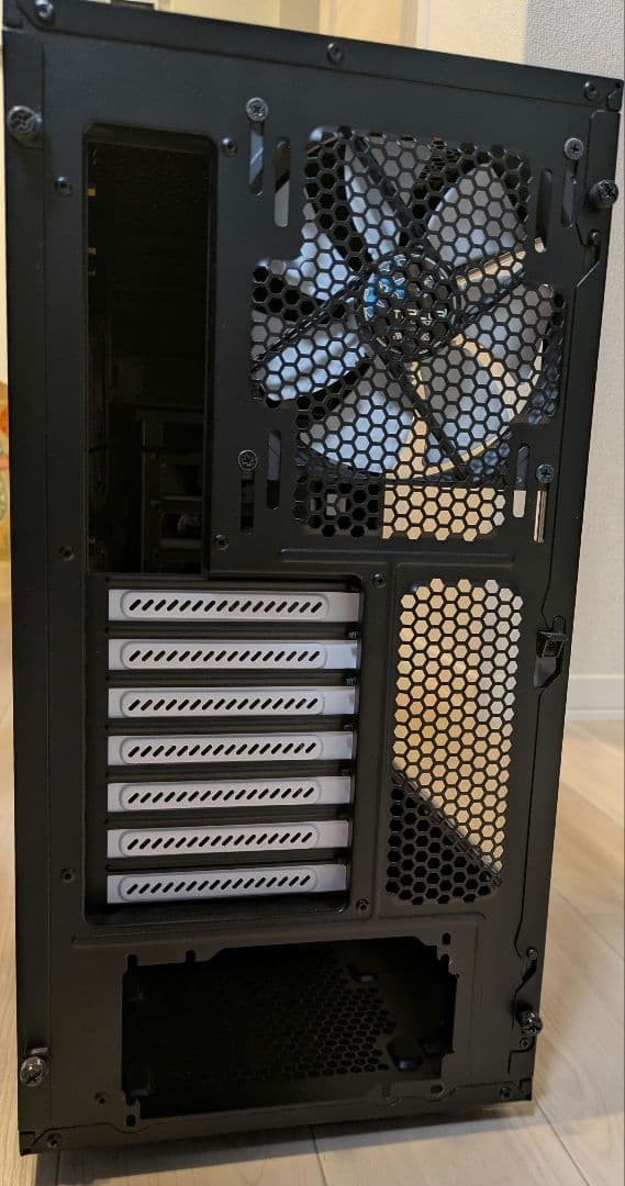 FractalDesign Define R5 Window　黒 元箱、備品あり