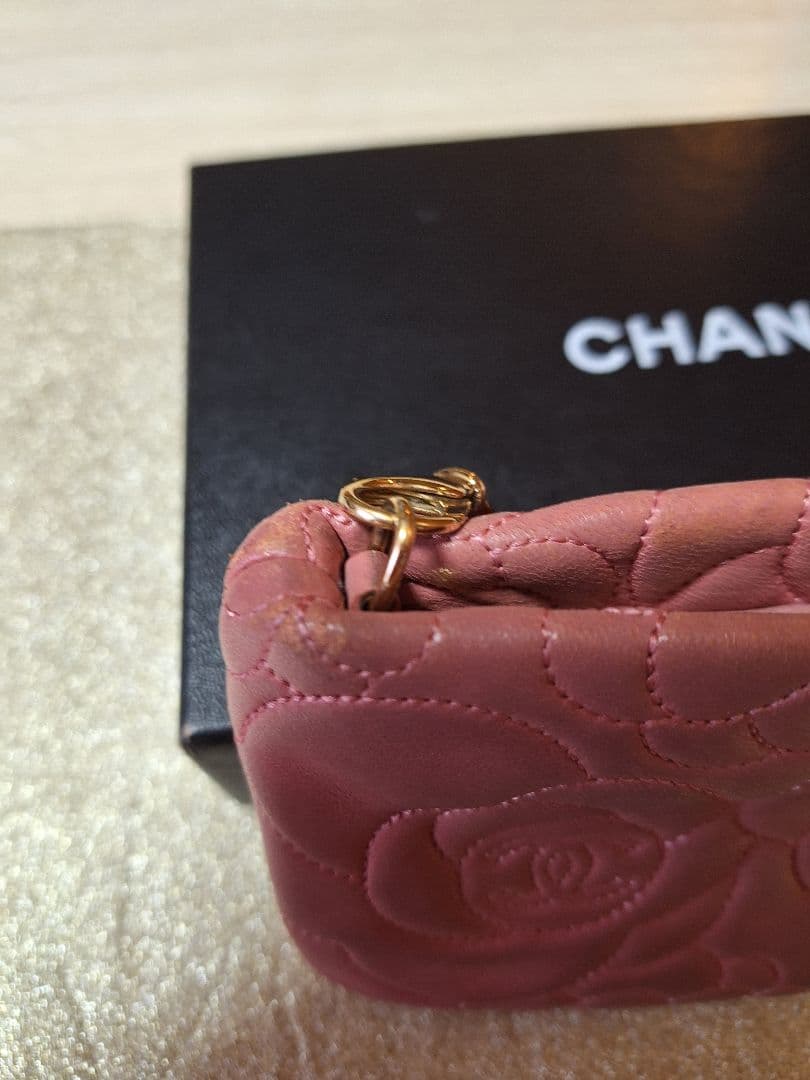 CHANEL ピンク フラワーエンボス ポーチ