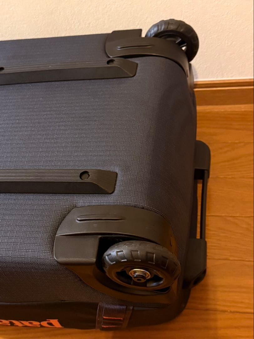 patagonia キャリーカート ブラック