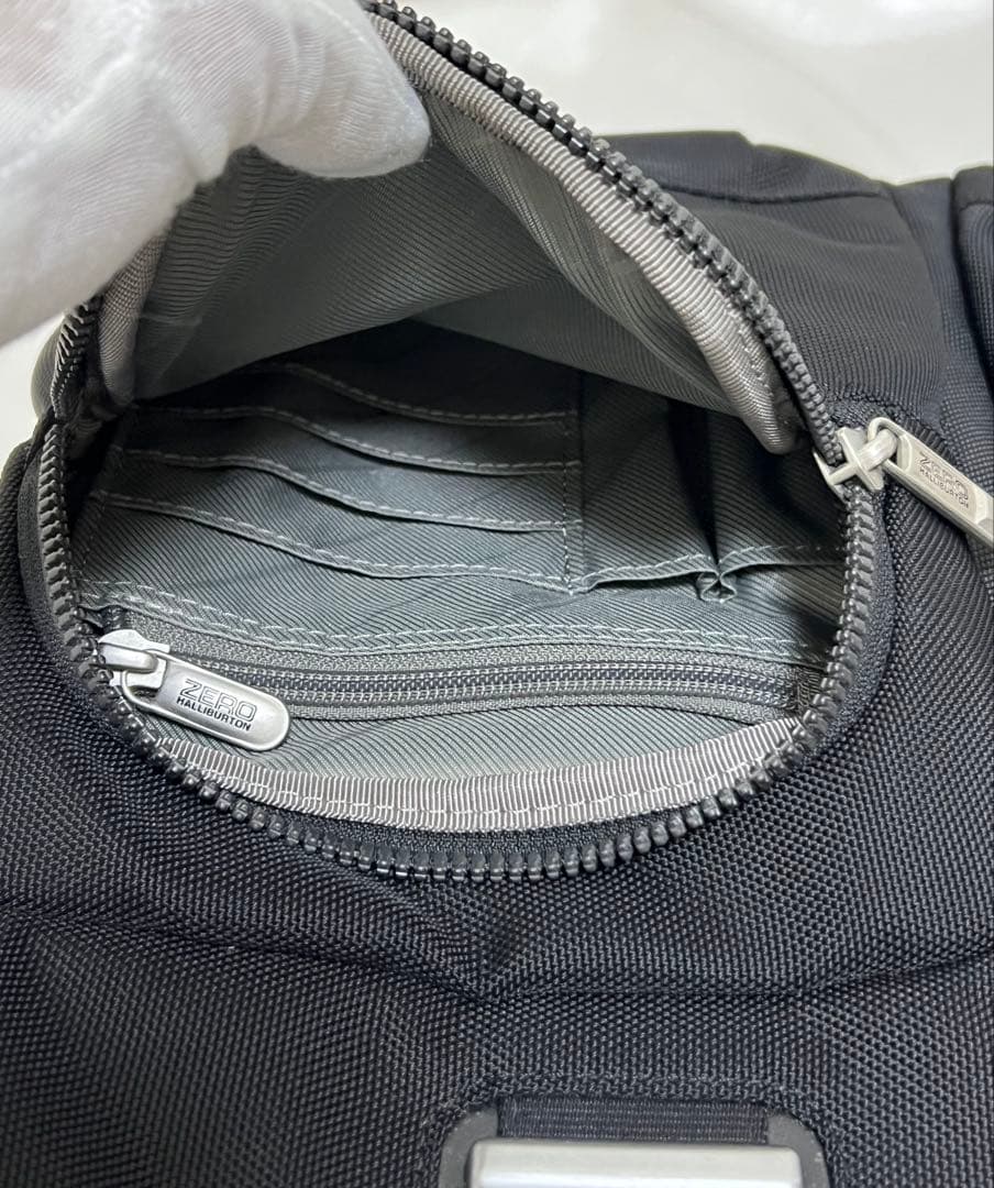 美品 ZEROHALLIBURTON ビジネスバッグ 2way 多機能