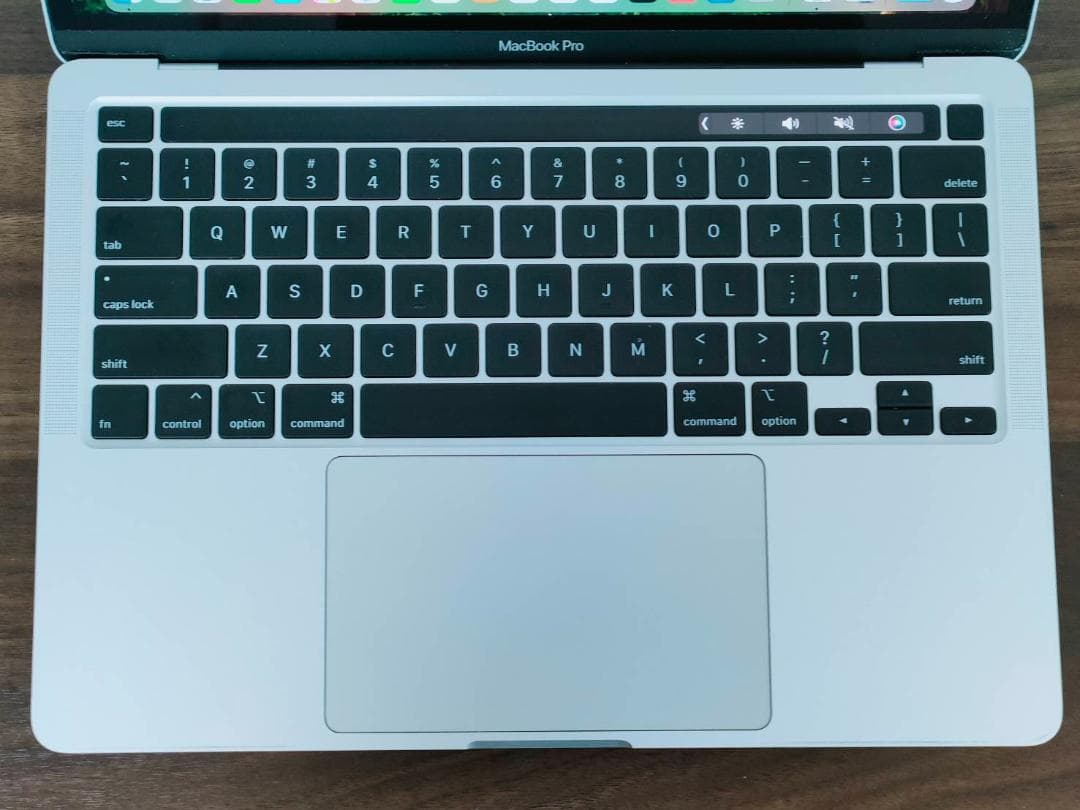 充電241 MacBook Pro 2020 13インチ i5 256G USキ