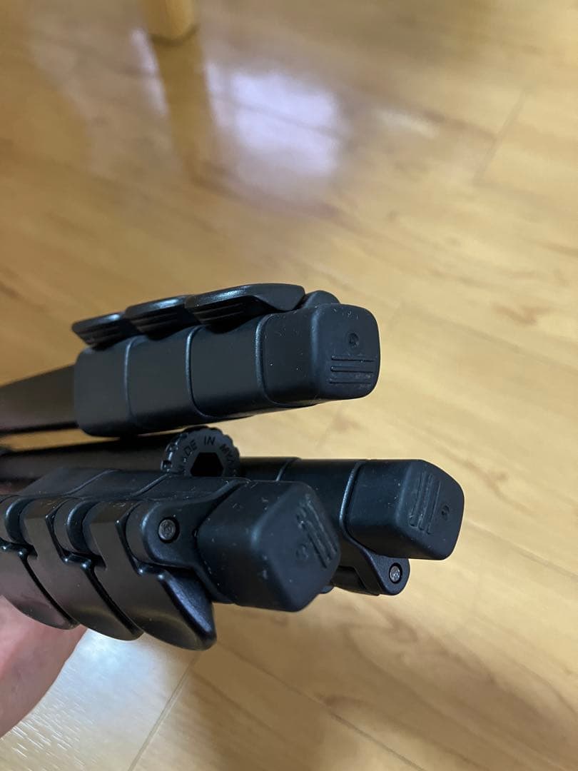 ベルボン Velbon三脚5段全高135.5cm 縮長29.5cm 脚径21mm