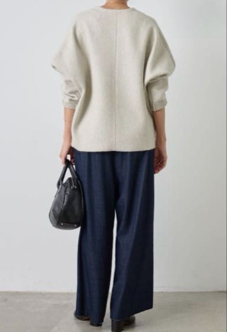 ビアズリー ⭐️セール中　アイボリーファーニットVネックプルオーバー