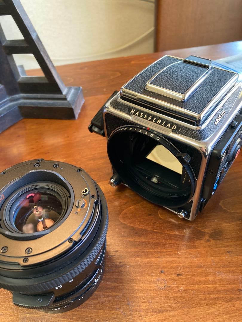 Hasselblad 205TCC CF80m+E16マガジン+PME51その他