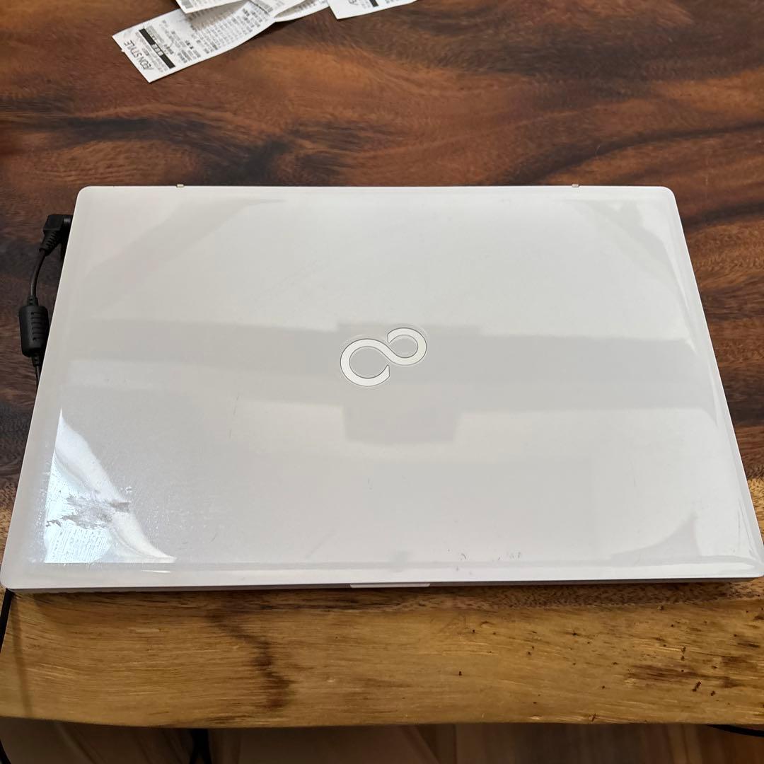 !PCサイト!　富士通LIFEBOOK FMVWD1A23W ホワイト