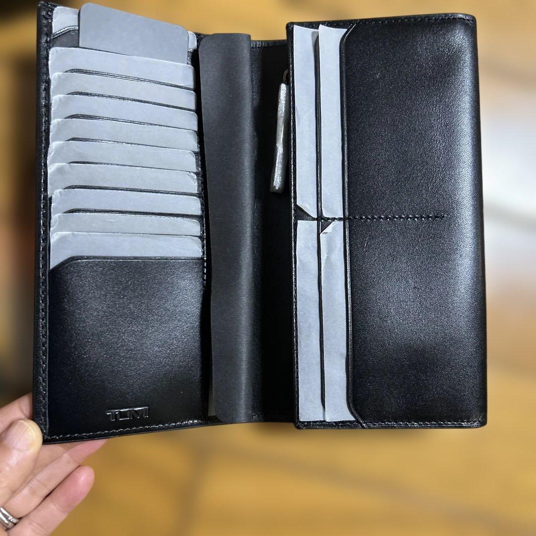 TUMI ブラック 長財布
