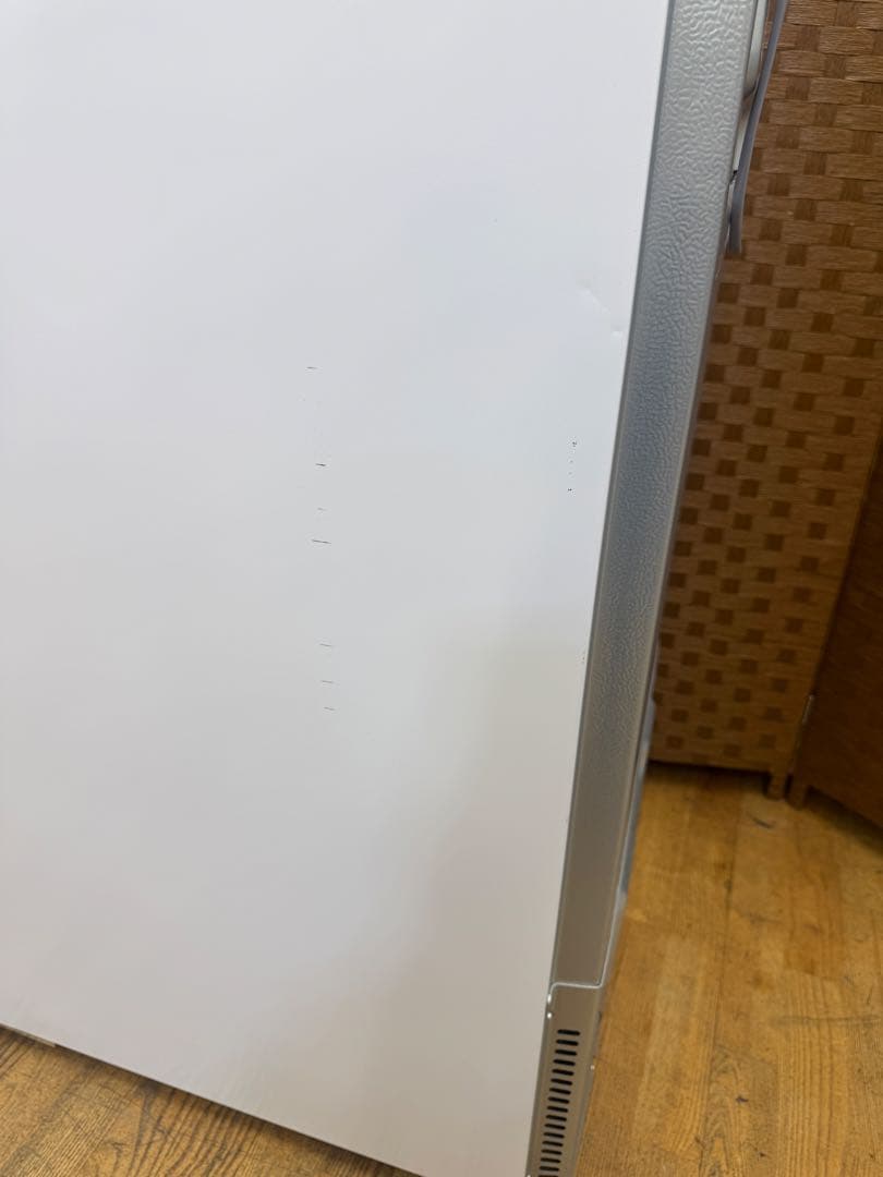 F096 Hisense ３ドア　冷蔵庫　358L 2023年　自動製氷　右開き