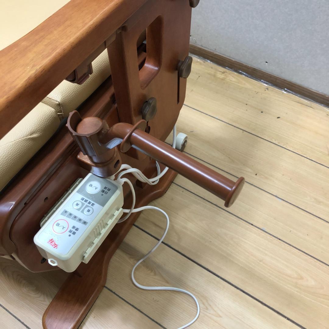 エミリー【暖房便座】自動快適脱臭　家具調トイレセレクトR 250525-1