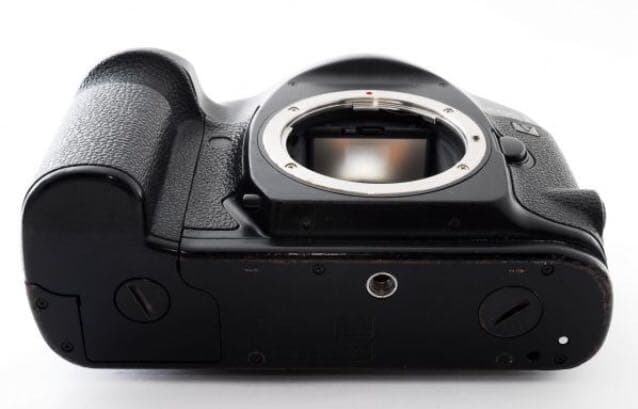 動作良好・レンズ付★人気のcanonカメラ★ EOS-1 V ボディ＋レンズ２本