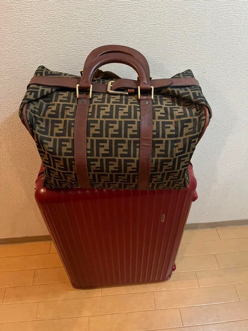 Fendi ロゴトートバッグ ネームタグ付き rimowa bag