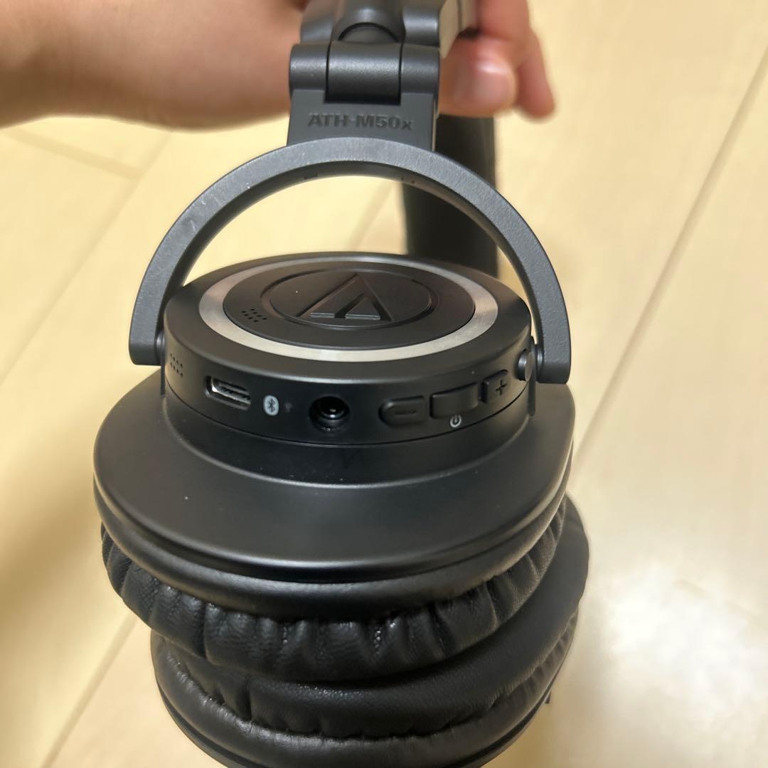 ワイヤレスヘッドホン