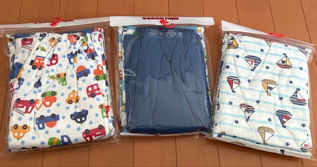 未使用 ミキハウス パジャマ 男の子 130 上下 長袖2＆半袖1/計3セット