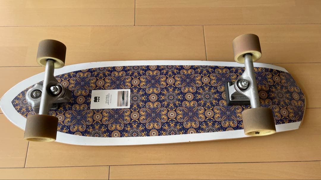 YOW Padang Padang 34インチ