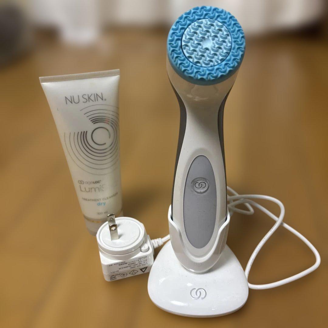 さ*む様 NU SKIN LumiSpa 美顔器 充電スタンド付 ニュースキン