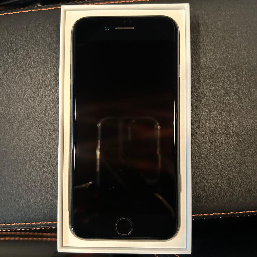 【美品】iPhone SE 第3世代 128GB ミッドナイト