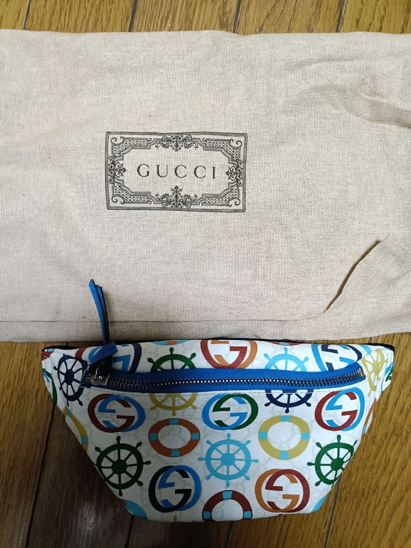 GUCCI ボディバッグ キッズ カラフルロゴ