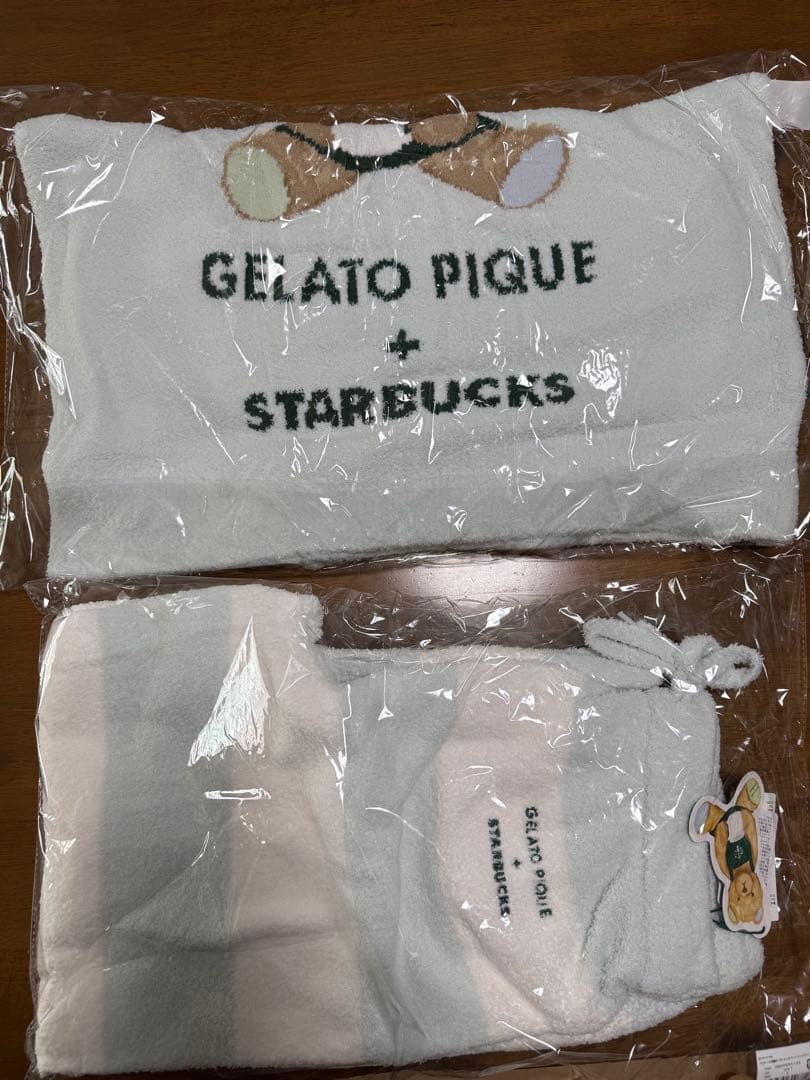 明日まで最安値　GELATO PIQUE STARBUCKS パジャマセット