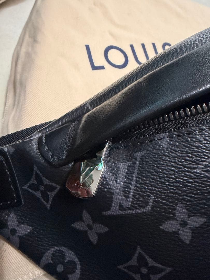 LOUIS VUITTON ディスカバリーバムバック