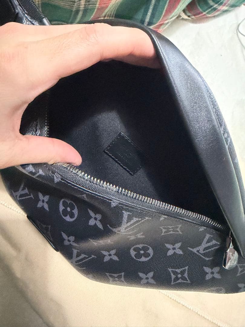 LOUIS VUITTON ディスカバリーバムバック