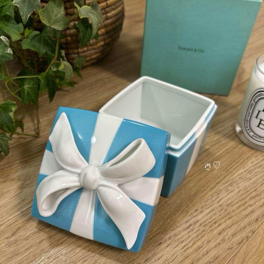 ティファニー　ブルーボウボックス　ラージ　プレゼントリボン　小物入れ　インテリア