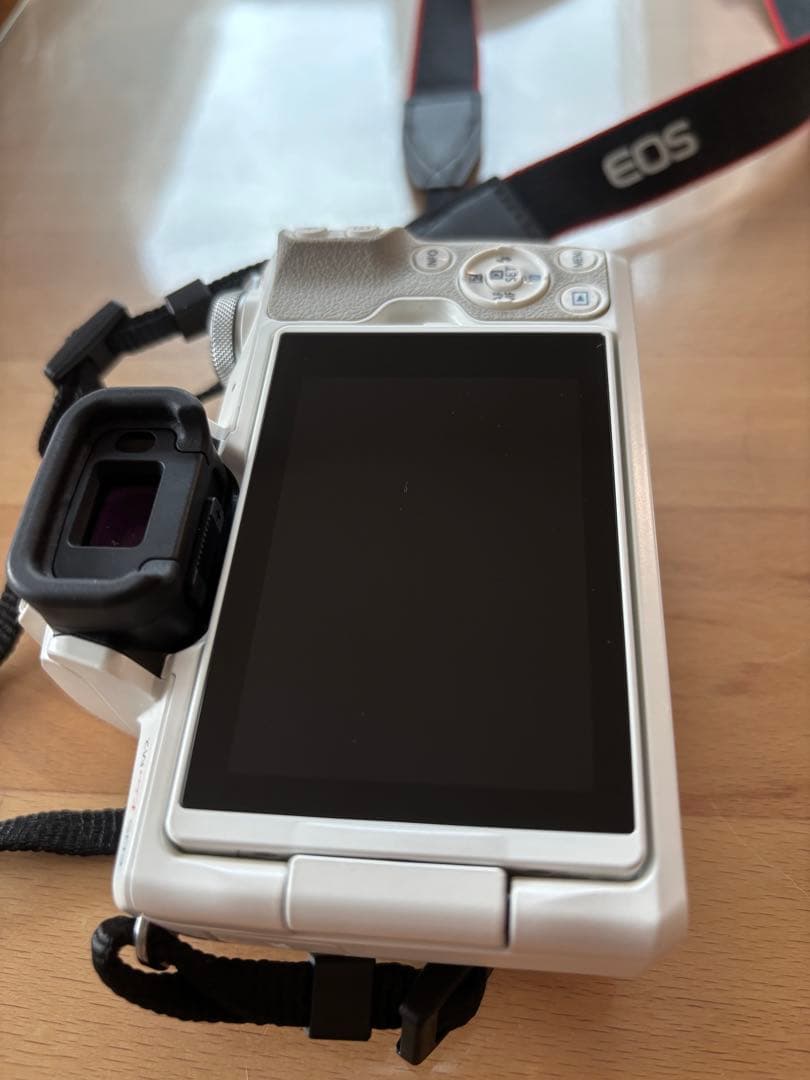 Canon EOS Kiss M2 レンズキット ホワイト 美品 動作確認済み