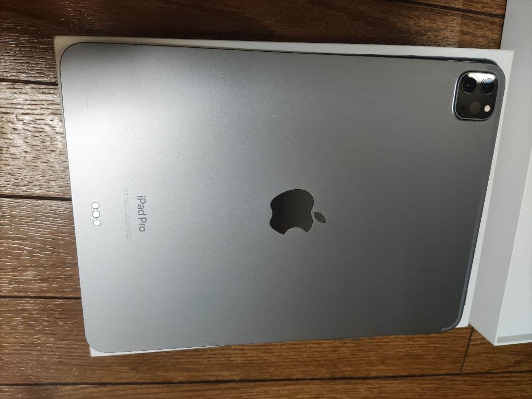 iPad Pro 11インチ 第四世代　スペースグレー 本体　１２８GB