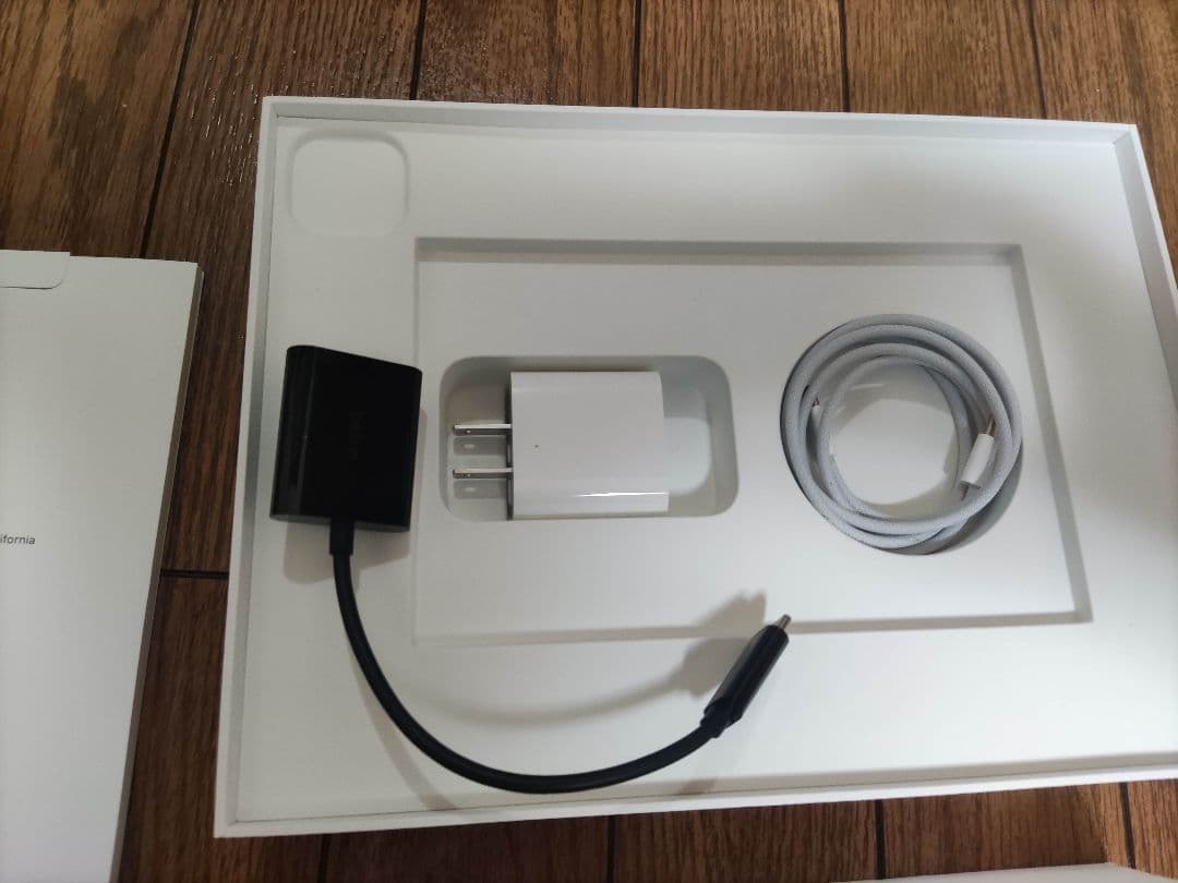 iPad Pro 11インチ 第四世代　スペースグレー 本体　１２８GB