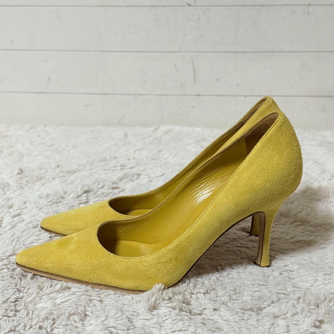 ⭐️未使用級⭐️　マノロブラニク　スエードパンプス　ポインテッドトゥ　イエロー