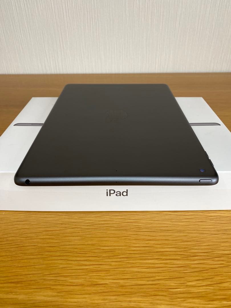 【新品未使用 】iPad 第7世代　128GB 付属品完備　iPad本体