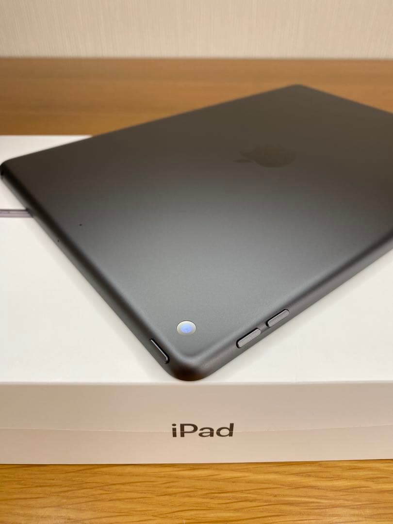 【新品未使用 】iPad 第7世代　128GB 付属品完備　iPad本体