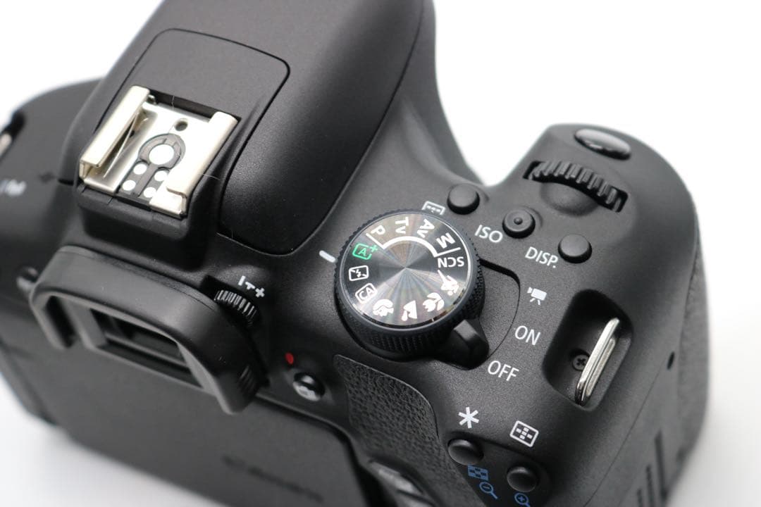 ボディ新品級 【Canon EOS Kiss X8i ダブルレンズセット】