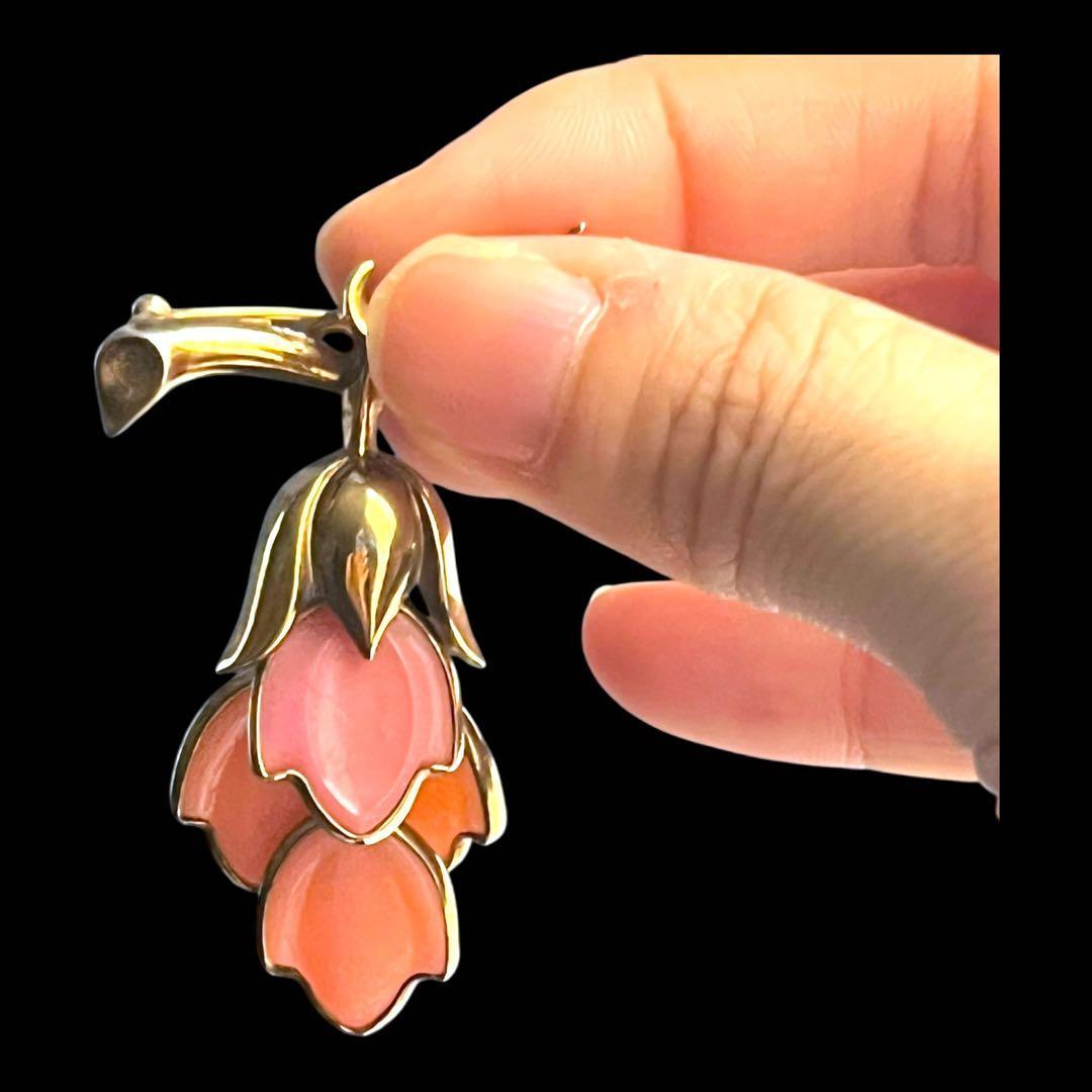 レアカラー☆TRIFARI☆ピンクミルクガラス☆ハナミズキのスイングブローチ