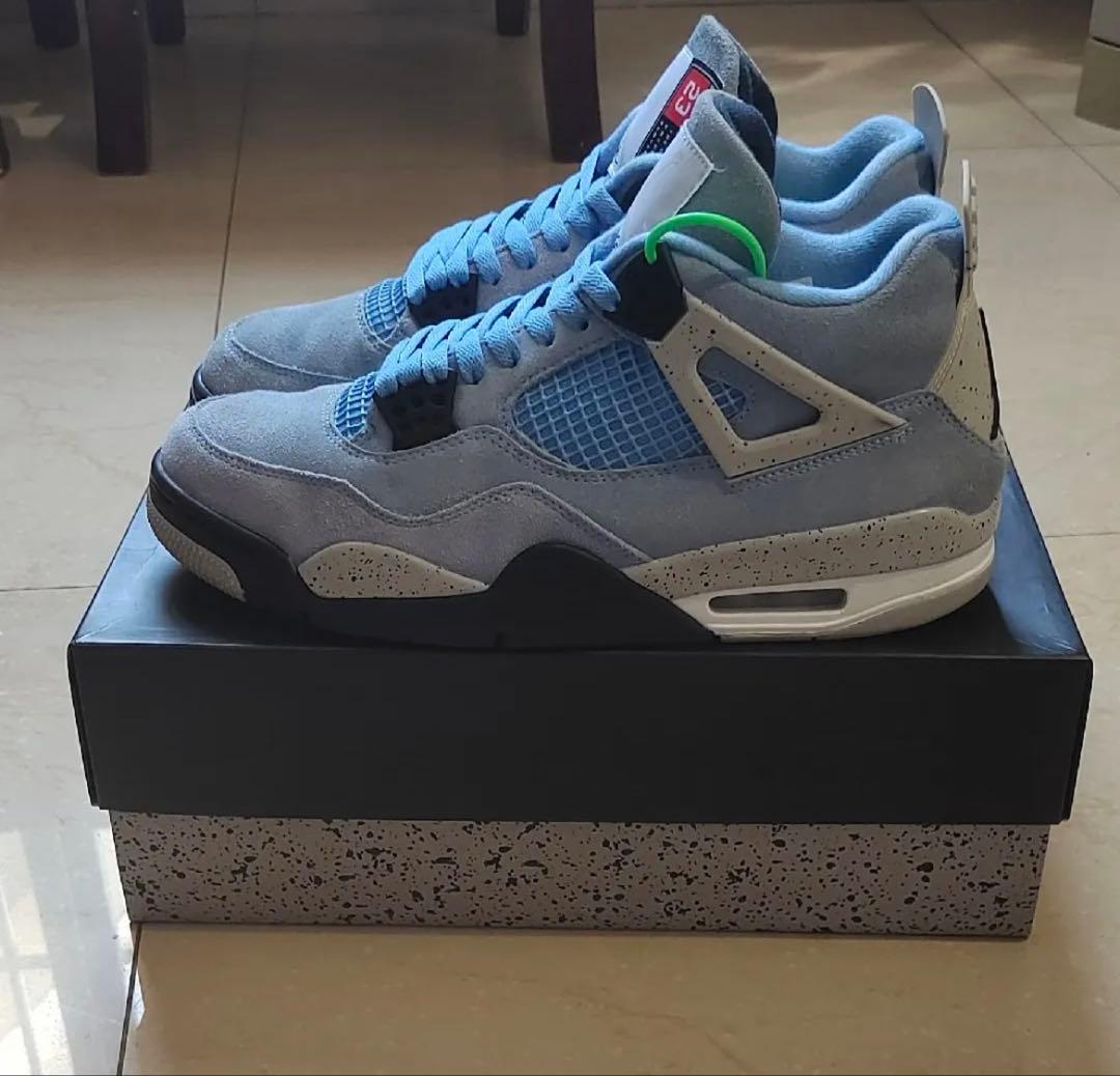Air Jordan 4 ライトブルー/グレー