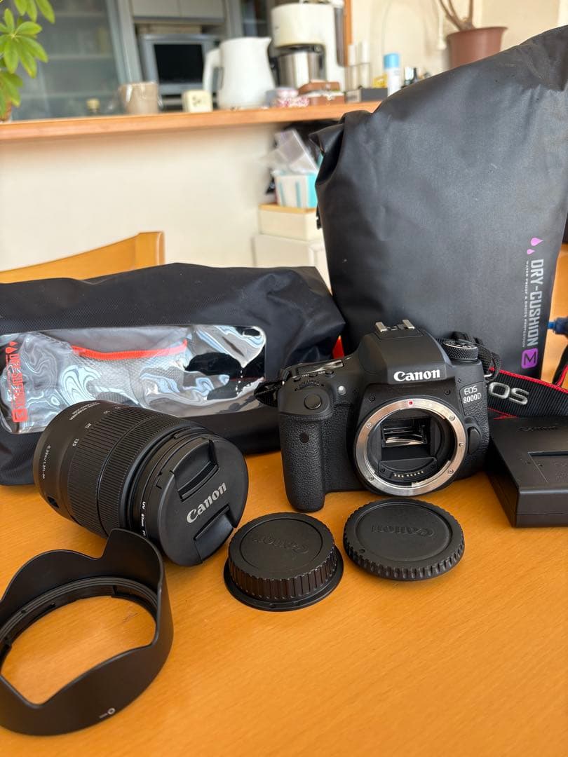 Canon デジタル一眼レフカメラ EOS 8000D レンズキット