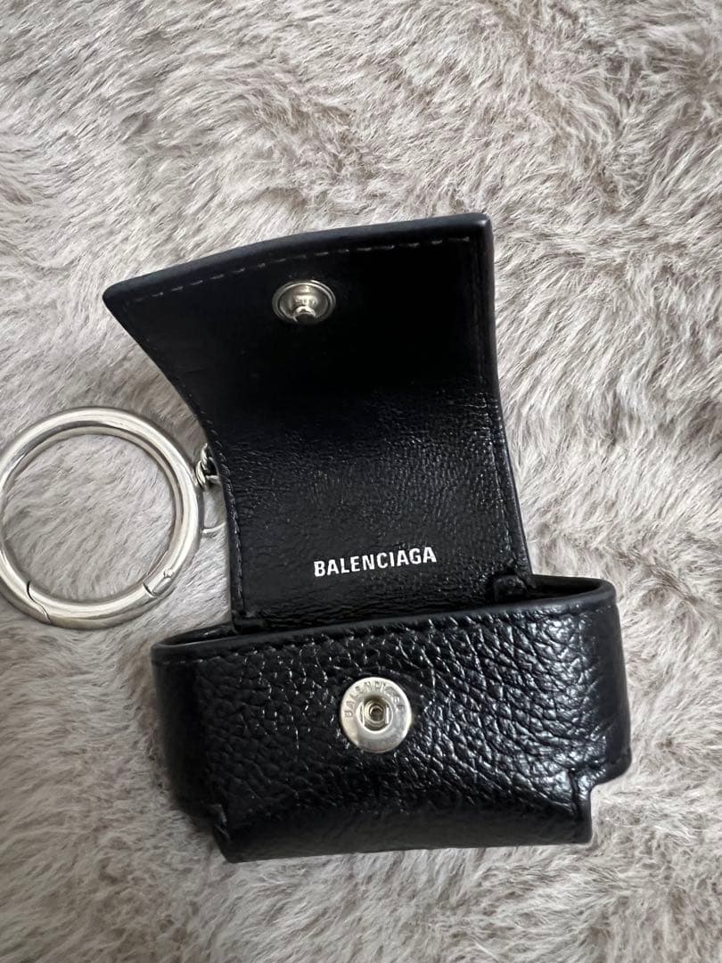 バレンシアガ　AirPods ケース