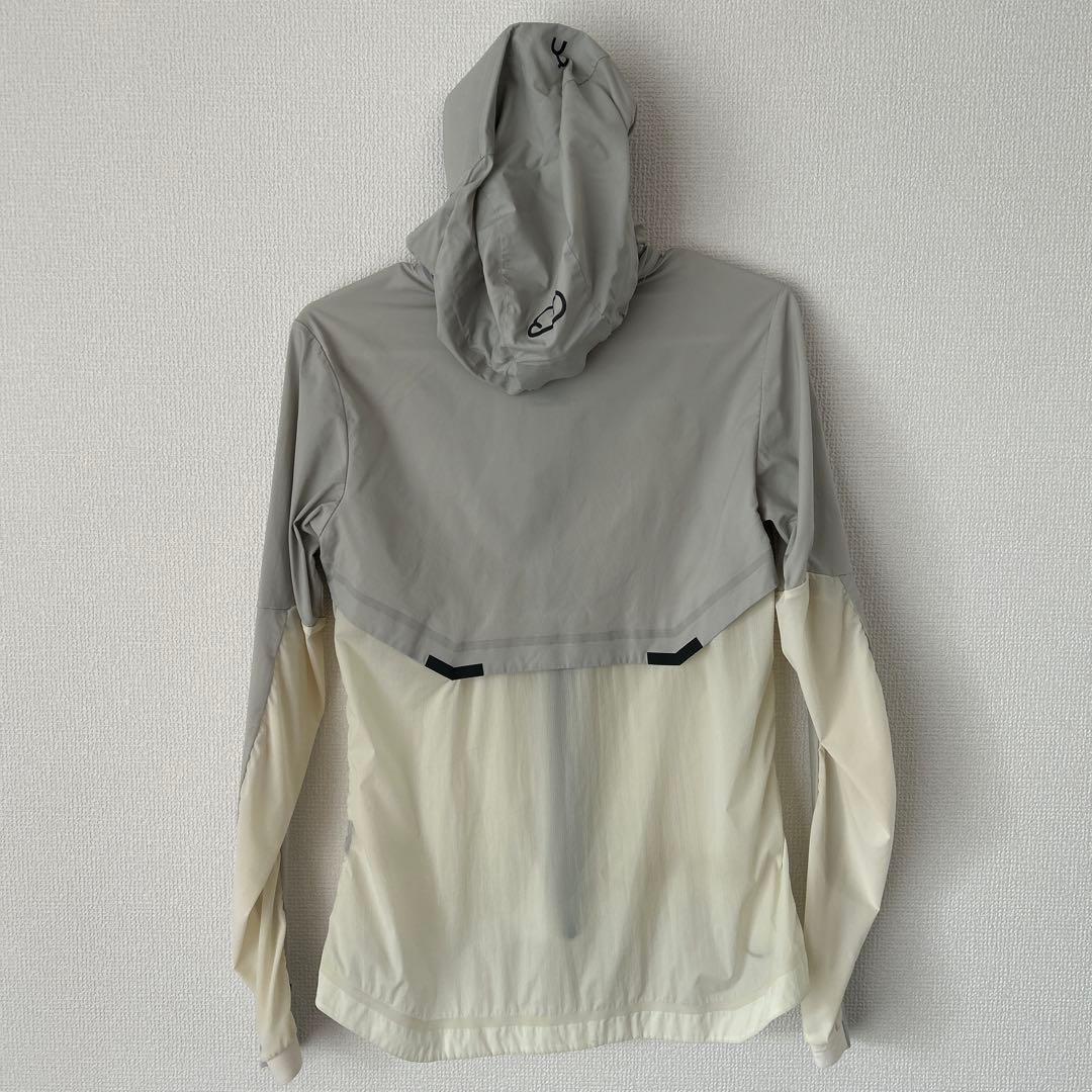 On ウィンドジャケット レディース XS グレー/ホワイト