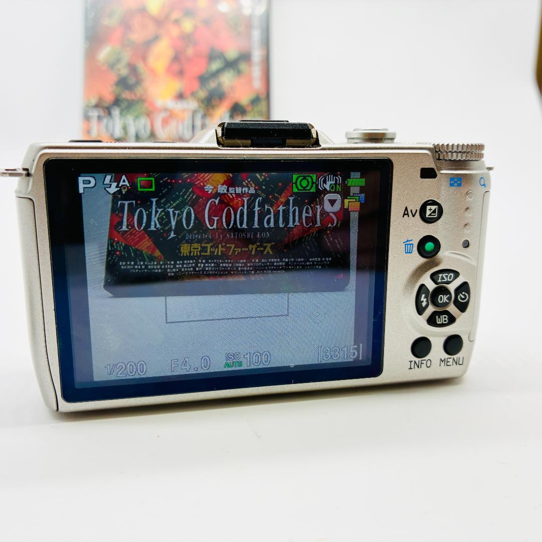 【美品】PENTAX Q10 コンパクトデジタルカメラ バッテリー付 動作確認済